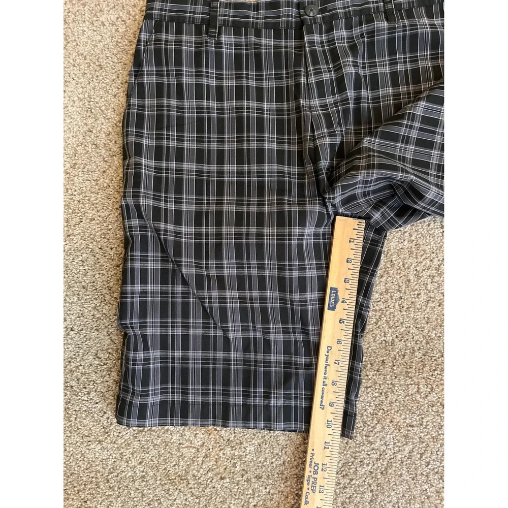 Adidas Men's Golf Shorts 33 Black Gray Plaid Flat Front Performance Activewear